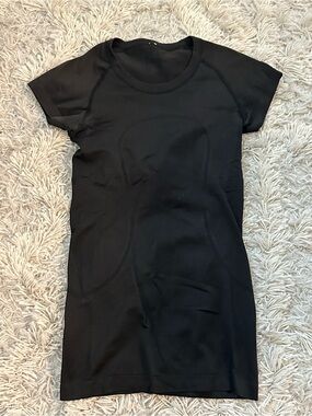 Black swiftly top